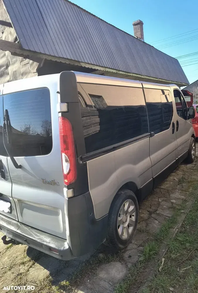 Renault Trafic — imagine 5
