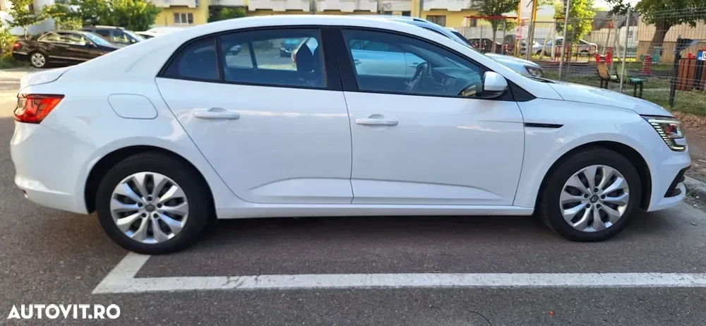 Renault Mégane IV TCe 114 GPF Zen — imagine 4