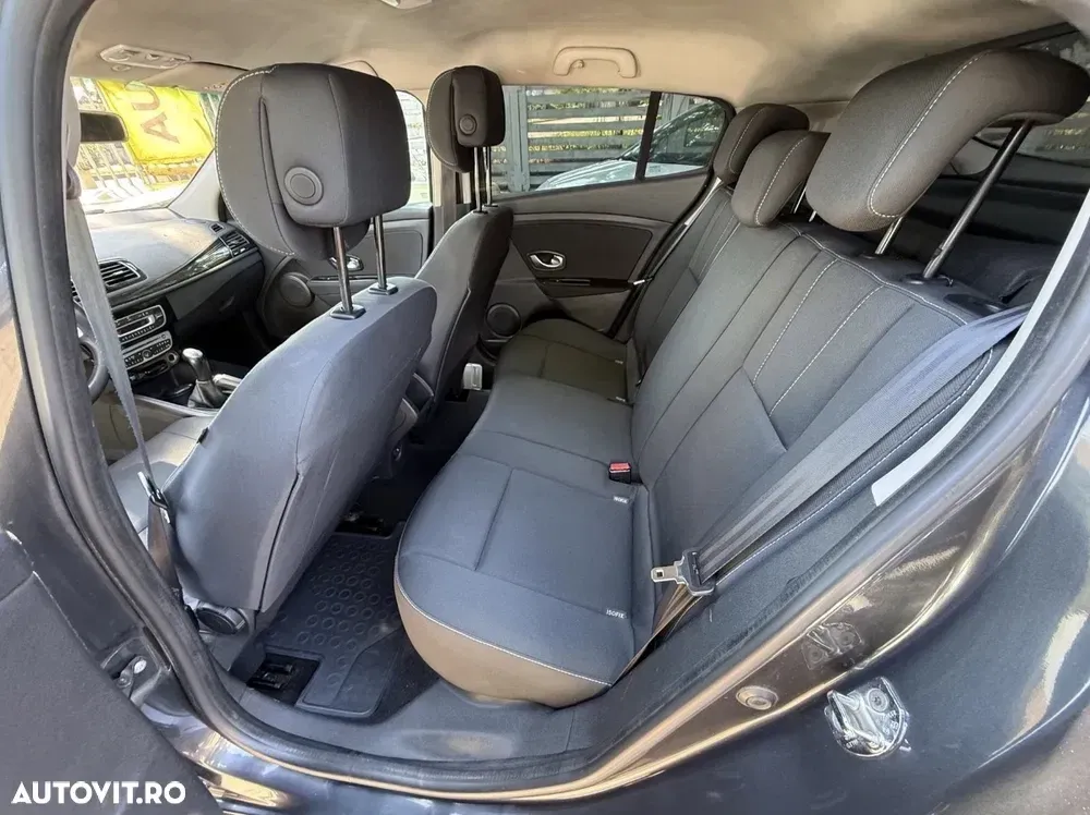 Renault Mégane III dCi 90 FAP Expression — imagine 4
