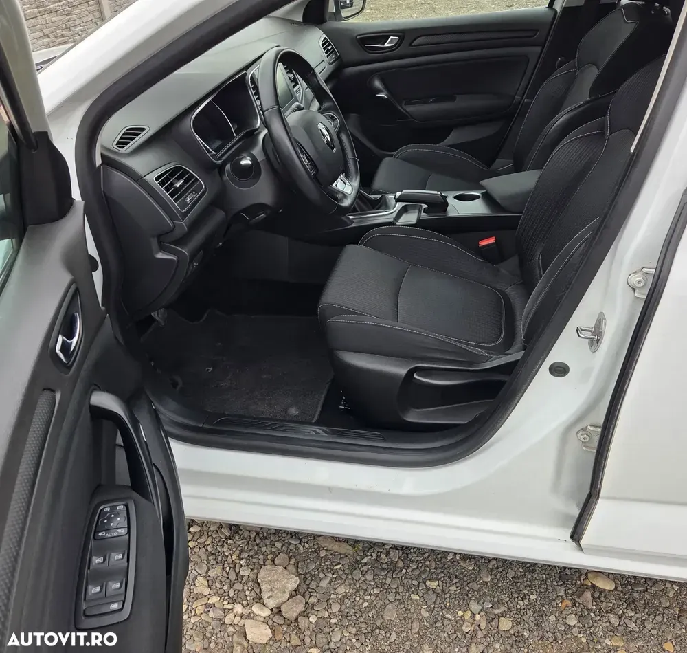 Renault Mégane IV ENERGY dCi 110 ECO2 BUSINESS — imagine 4