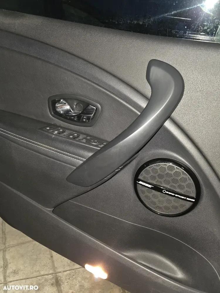 Renault Mégane III ENERGY dCi 110 Start & Stop Bose Edition — imagine 6