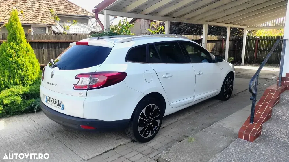 Renault Mégane III ENERGY dCi 110 Start & Stop Bose Edition — imagine 4