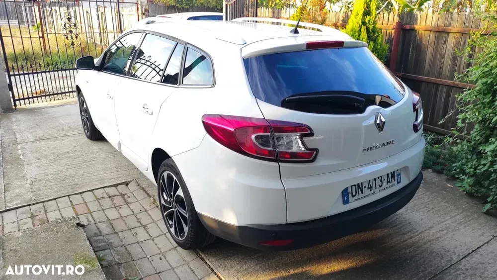 Renault Mégane III ENERGY dCi 110 Start & Stop Bose Edition — imagine 5