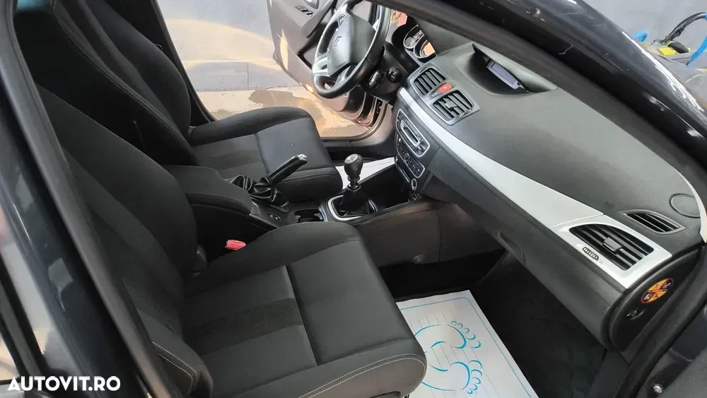 Renault Mégane 1.9 dCi Privilege — imagine 6