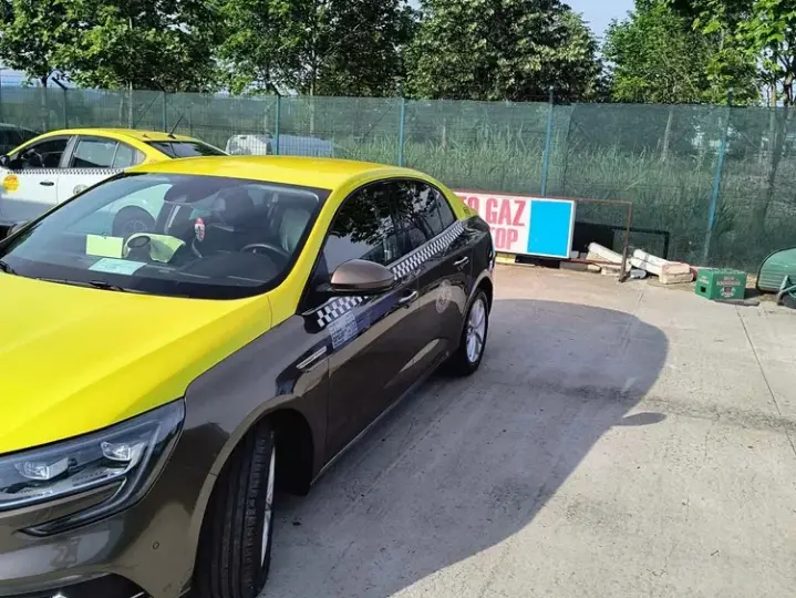 Renault Mégane IV TCE 140 GPF Intens