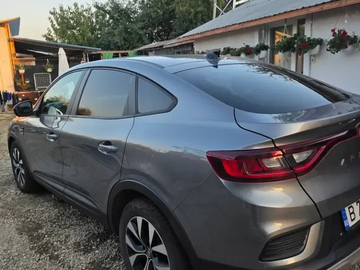Renault Arkana E-TECH Intens
