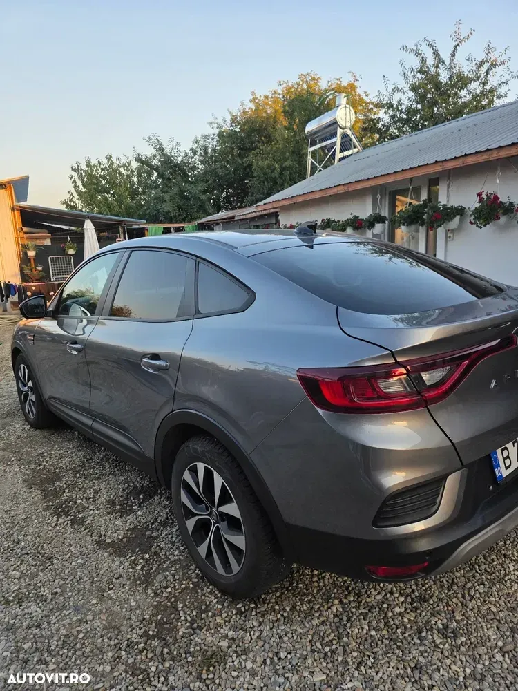 Renault Arkana E-TECH Intens — imagine 5