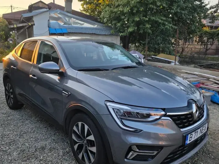 Renault Arkana E-TECH Intens