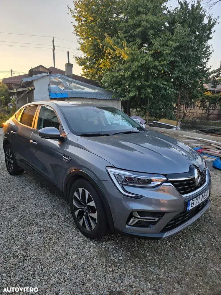 Renault Arkana E-TECH Intens — imagine 3