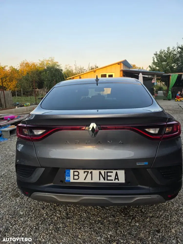 Renault Arkana E-TECH Intens — imagine 4
