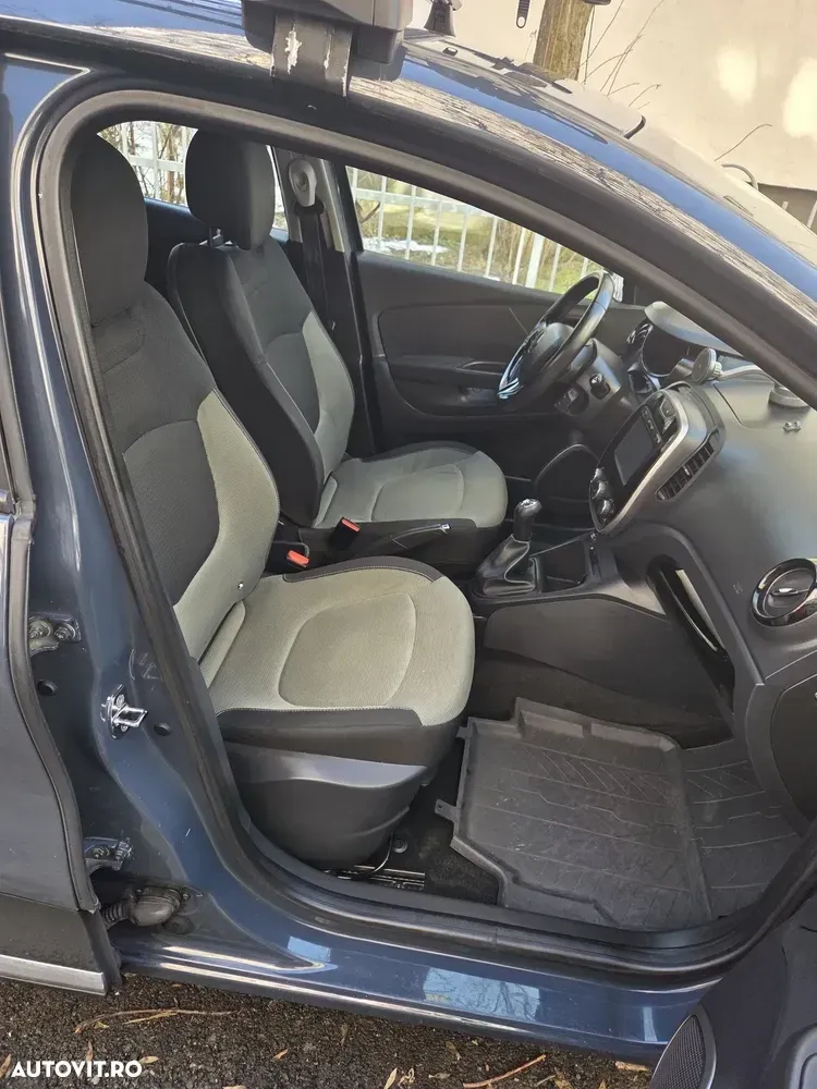 Renault Captur dCi Expression — imagine 2