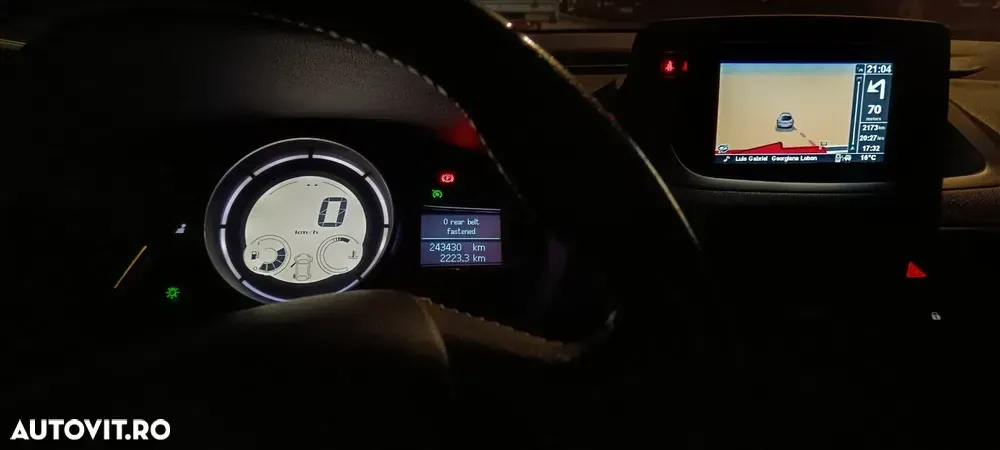 Renault Mégane III 1.6 dCi Energy Sporty Dynamique — imagine 6