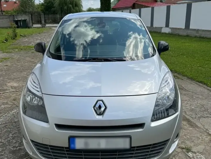 Renault Grand Scenic 1.9dCi Privilege