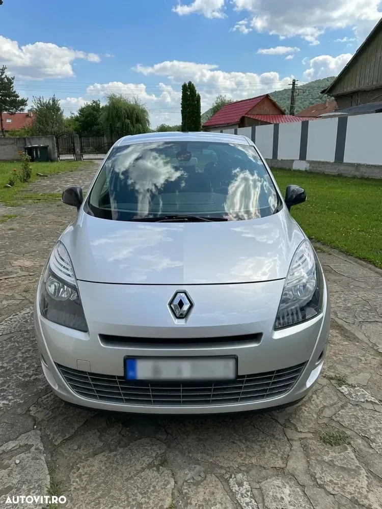 Renault Grand Scenic 1.9dCi Privilege — imagine 4
