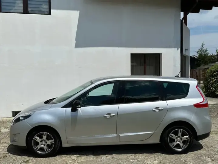 Renault Grand Scenic 1.9dCi Privilege