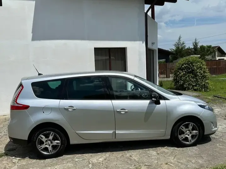 Renault Grand Scenic 1.9dCi Privilege