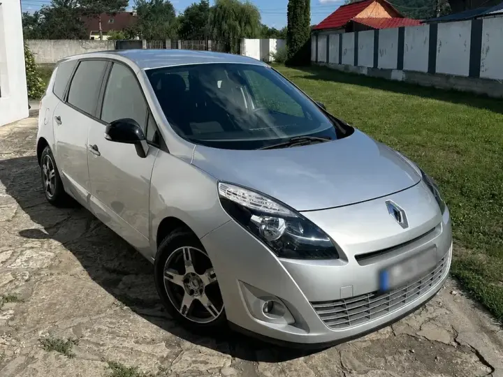Renault Grand Scenic 1.9dCi Privilege