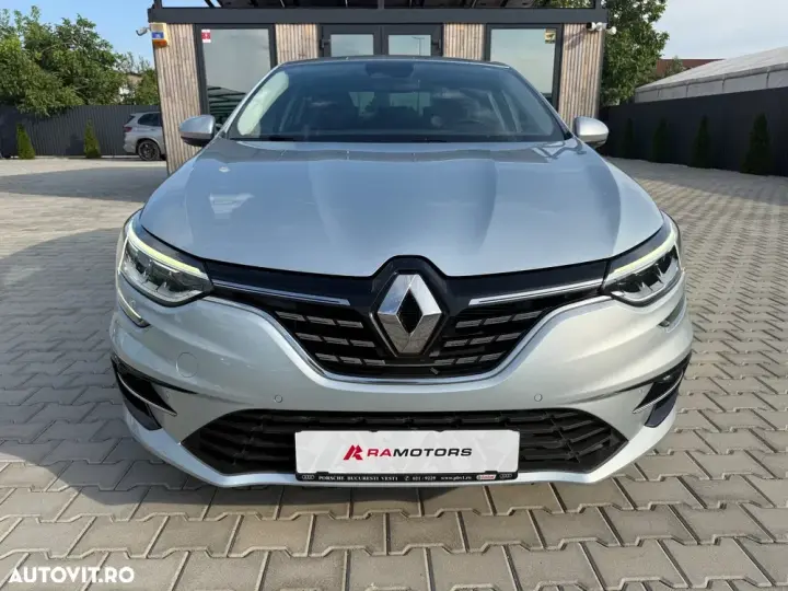 Renault Mégane IV Blue dCi EDC Intens
