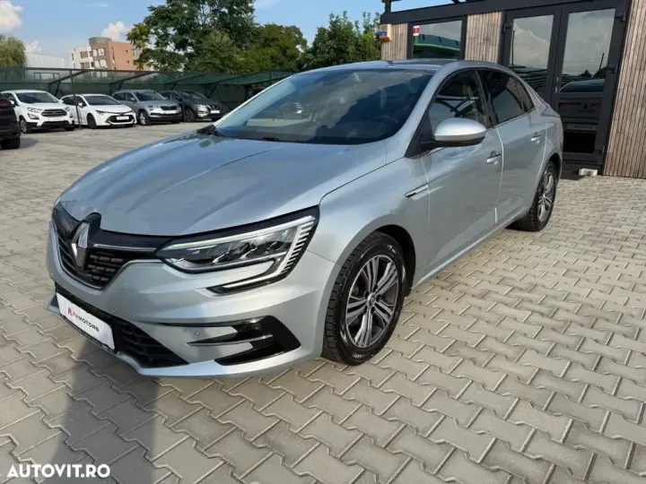 Renault Mégane IV Blue dCi EDC Intens