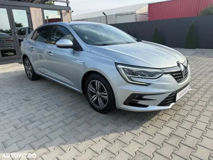 Renault Mégane IV Blue dCi EDC Intens
