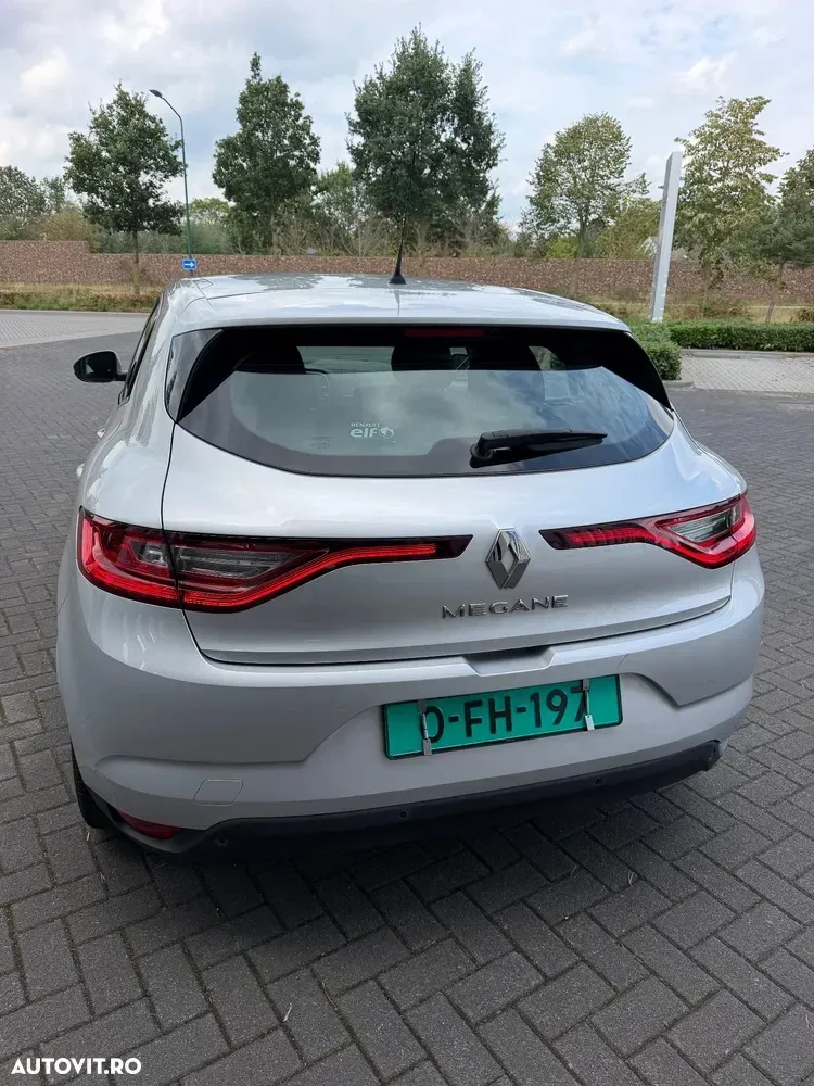 Renault Mégane IV BLUE dCi Zen — imagine 4