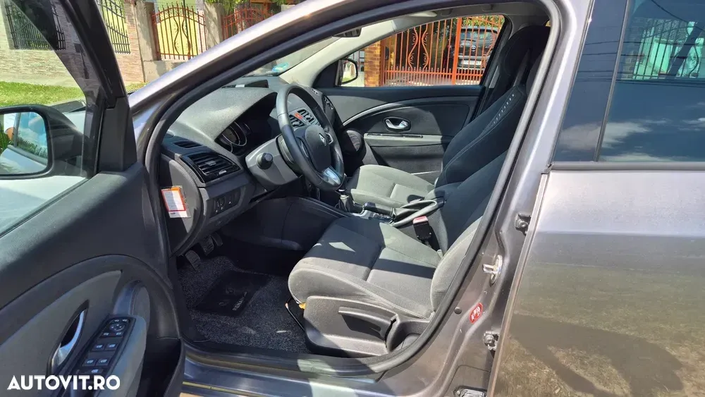 Renault Mégane 1.5 dCi Expression — imagine 6