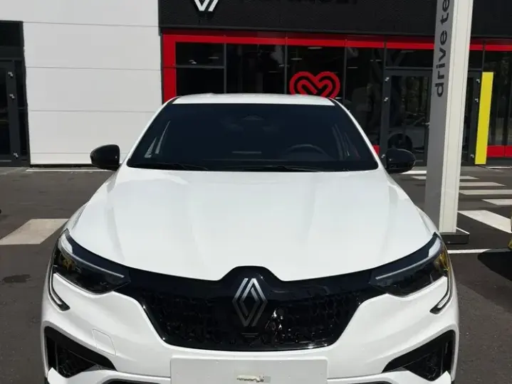 Renault Arkana MHEV 140 EDC Techno