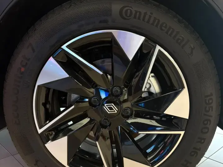 Renault Clio VI TCe 115 Evolution