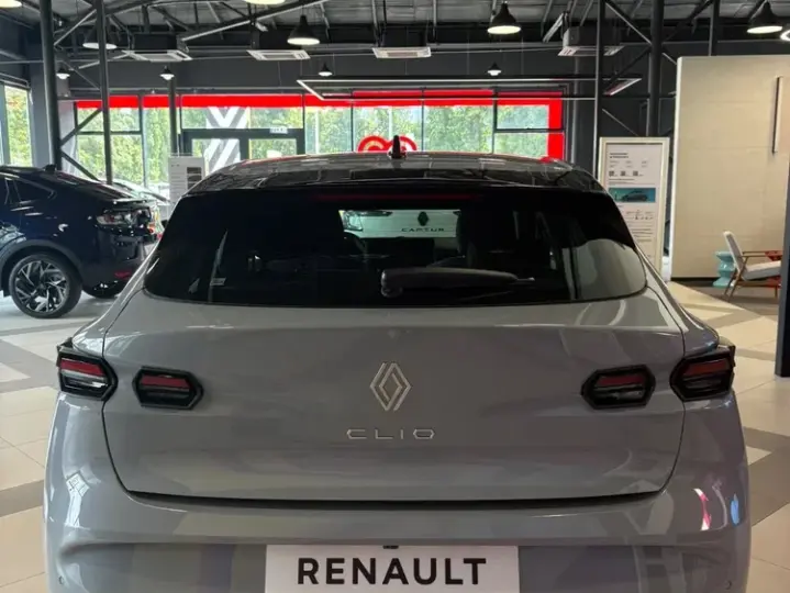 Renault Clio VI TCe 115 Evolution