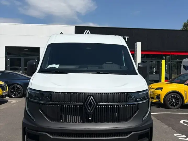 Renault Master 2.0 Blue dCi 130CP CD 3,5t L3 heavy duty