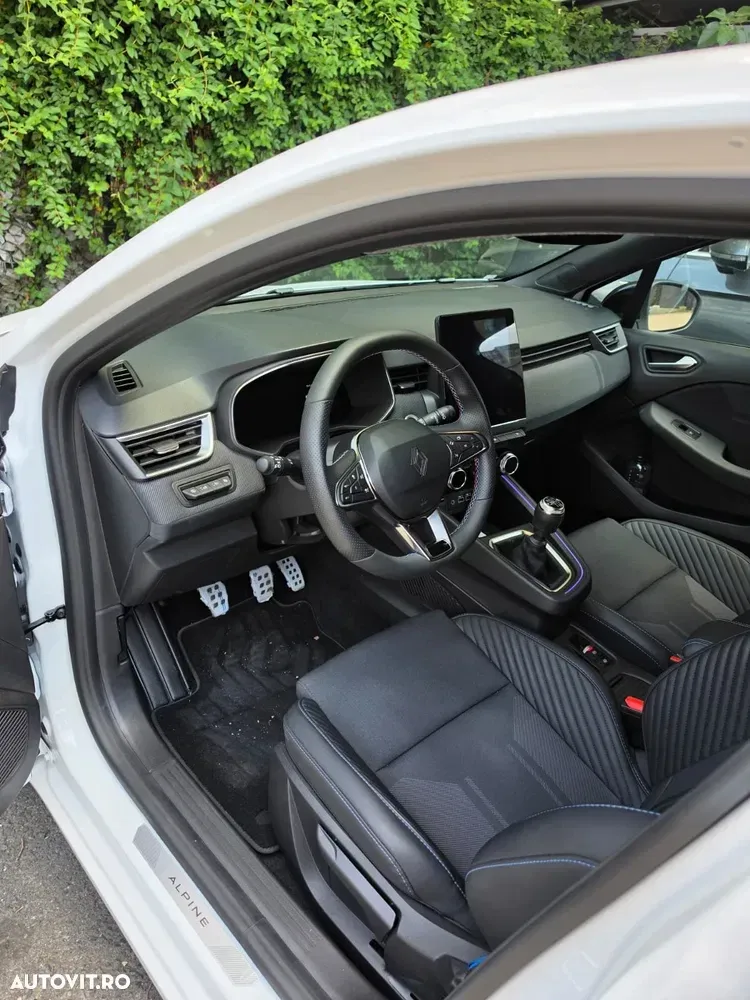 Renault Clio — imagine 4