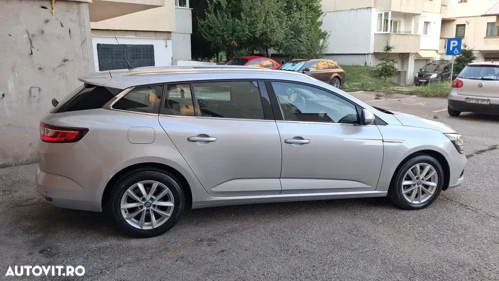Renault Mégane IV BLUE dCi Limited — imagine 4
