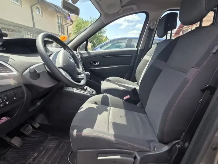 Renault Scénic III 1.5 dCi Privilege