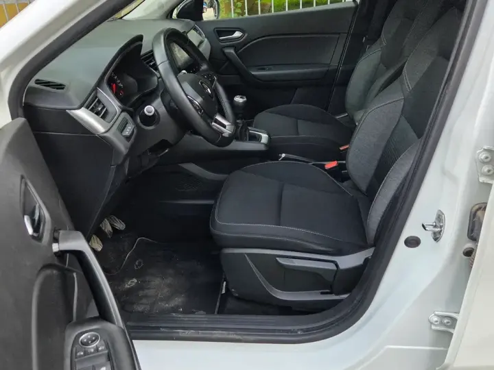 Renault Captur MHEV 140 Techno