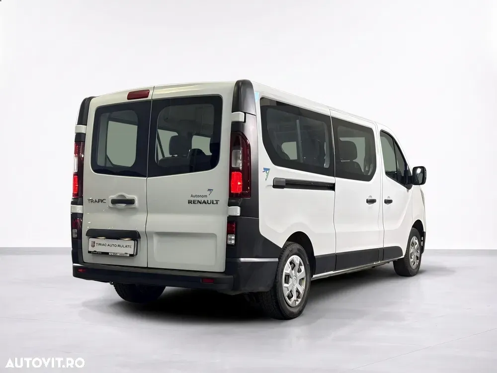 Renault Trafic — imagine 5