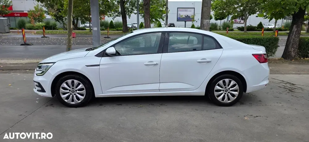 Renault Mégane IV BLUE dCi 115 Equilibre — imagine 5