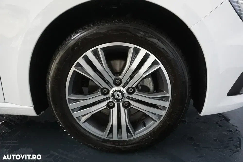 Renault Mégane TCE 140 Equilibre — imagine 4