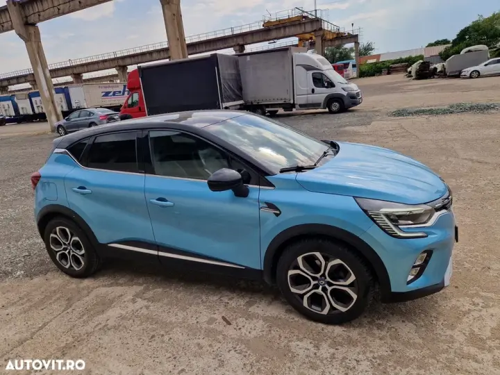 Renault Captur PHEV 160 Techno