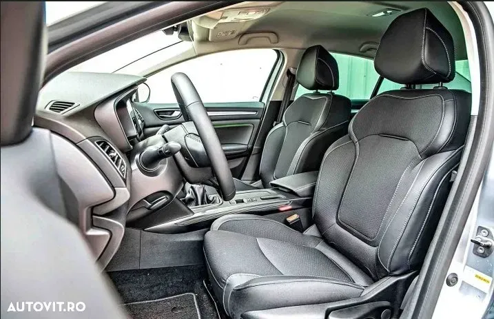 Renault Mégane IV TCe 140 GPF Techno — imagine 4