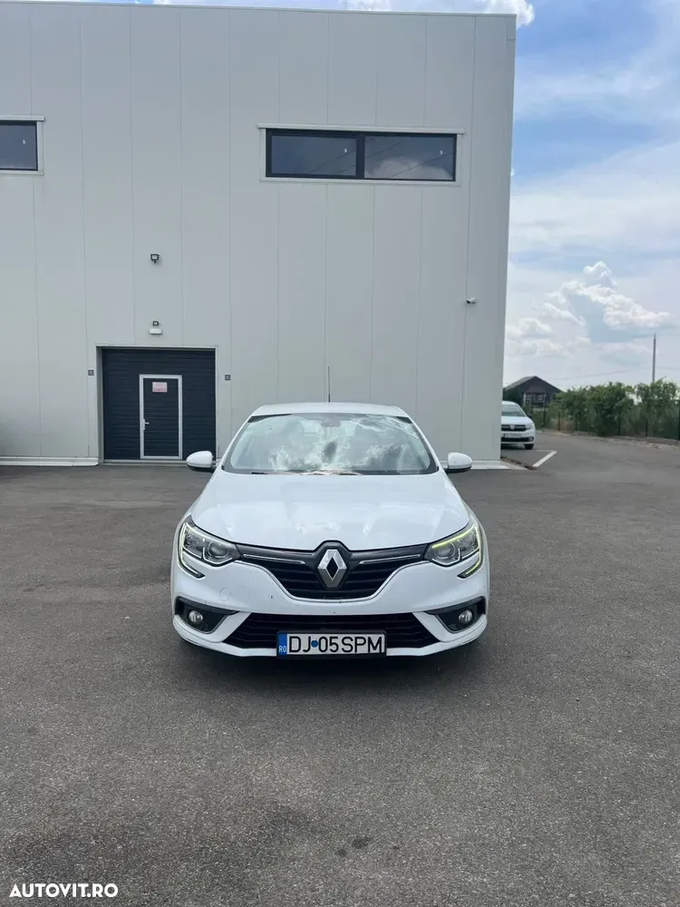 Renault Mégane IV Sce Business — imagine 3