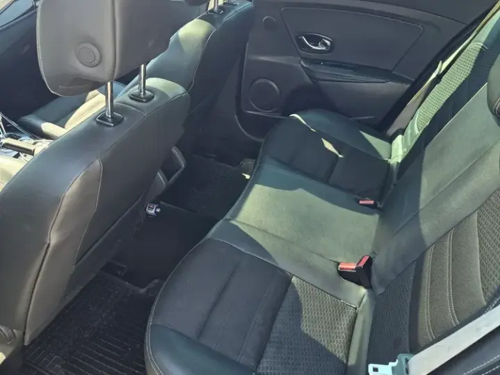 Renault Mégane III dCi 110 FAP EDC Bose Edition