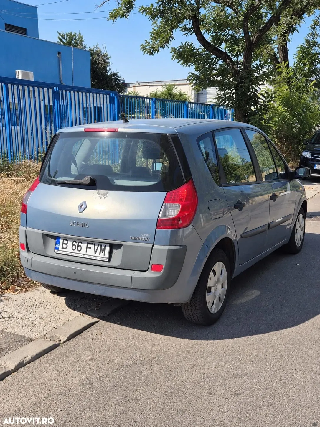 Renault Scénic II 1.6 Authentique — imagine 3