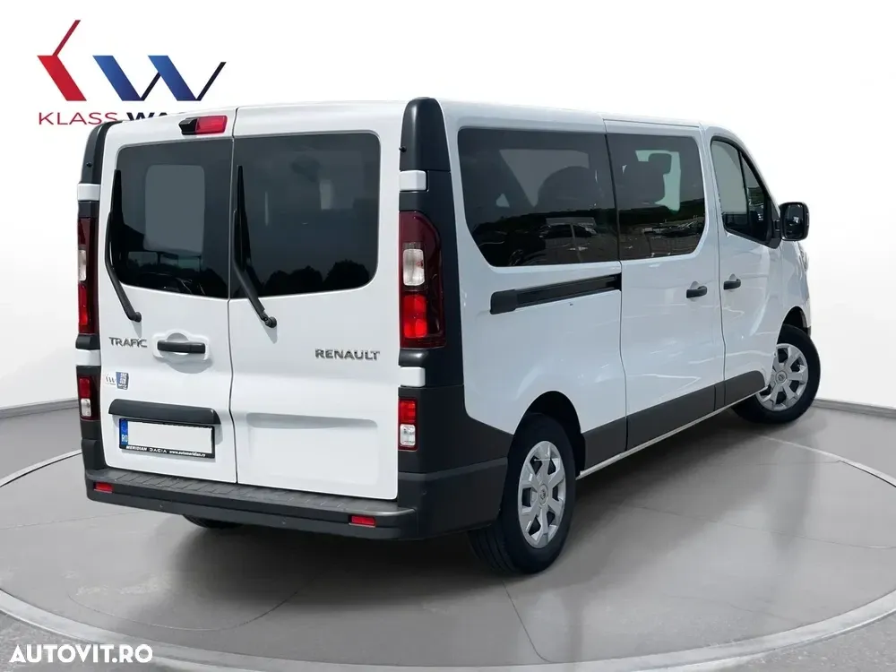 Renault Trafic 2.0 Blue dCi 110 S&S L1 8+1 Life — imagine 4