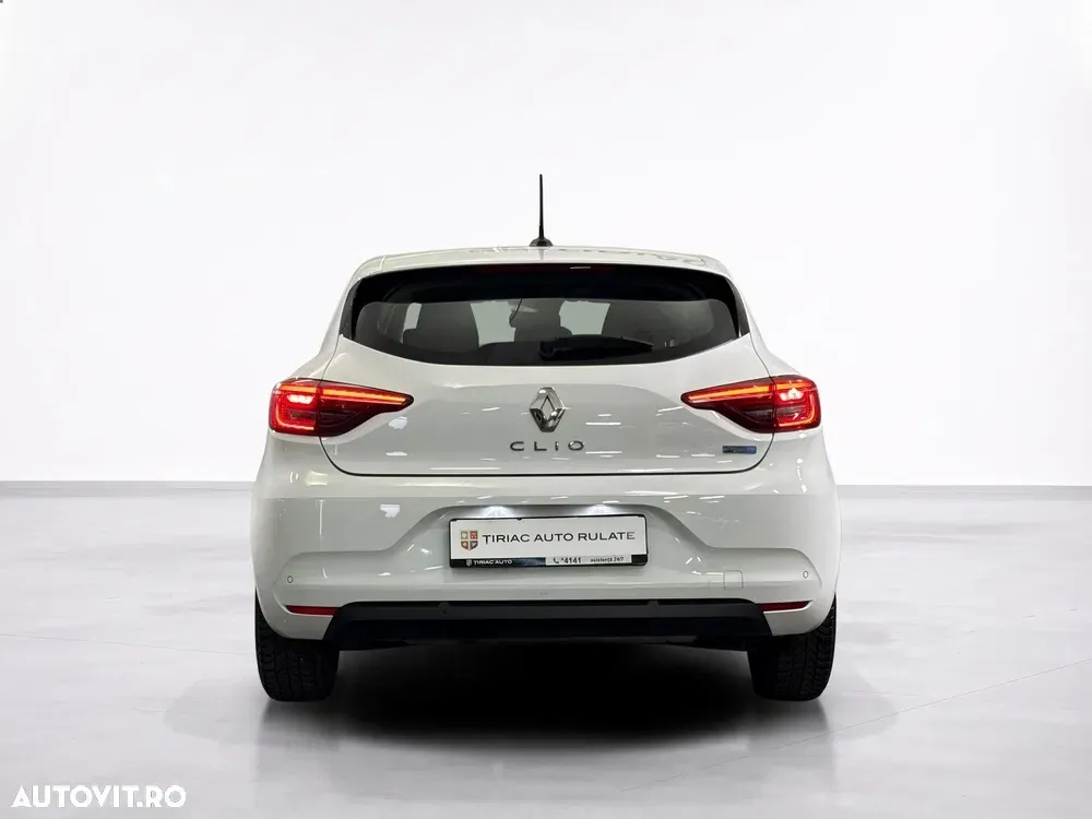 Renault Clio — imagine 4