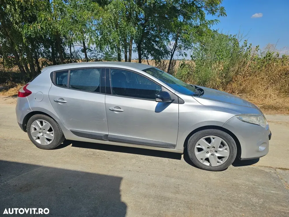 Renault Mégane III 1.5 dCi Expression — imagine 4