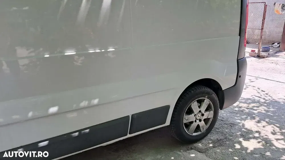 Renault Trafic Passenger Combi L1H1 — imagine 4