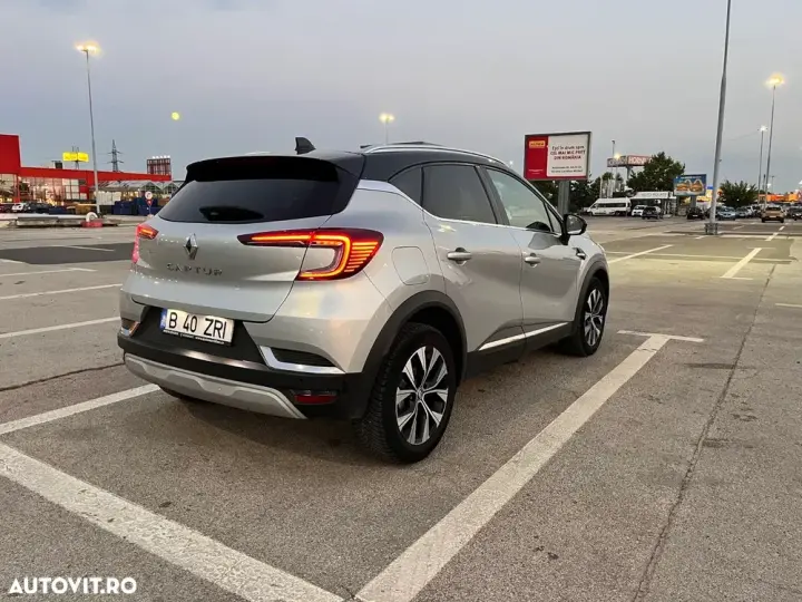 Renault Captur II MHEV 140 EDC Techno