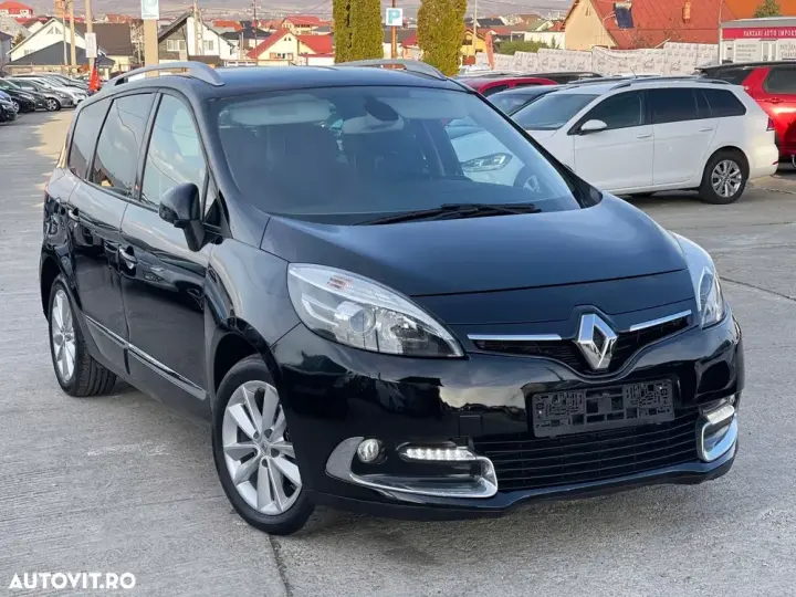 Renault Grand Scenic Energy dCi 130 S&S Bose Edition