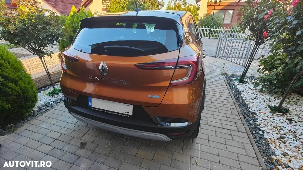 Renault Captur II PHEV 160 Equilibre — imagine 3