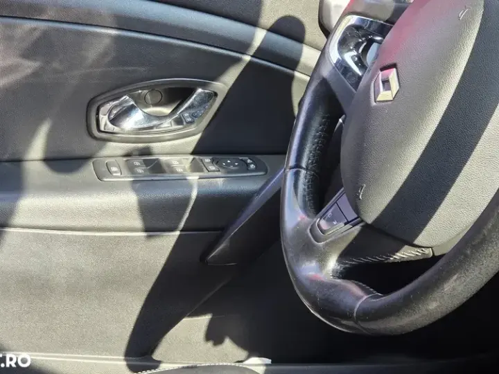 Renault Mégane III dCi 110 FAP EDC Paris Business